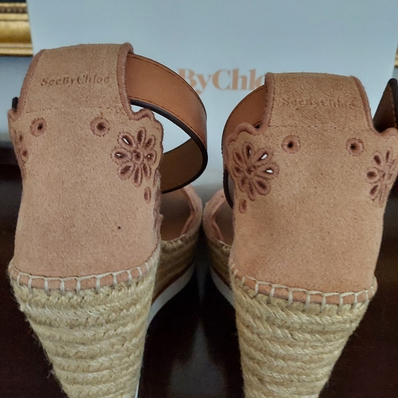 SeeByChloe perforated Wedge, scallopd detail, size 38, neutral blush color - Picture 3 of 6